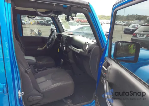 2015 Jeep Wrangler Unlimited Sahara z USA, uszkodzony, nr VIN 1C4HJWEG2FL678507